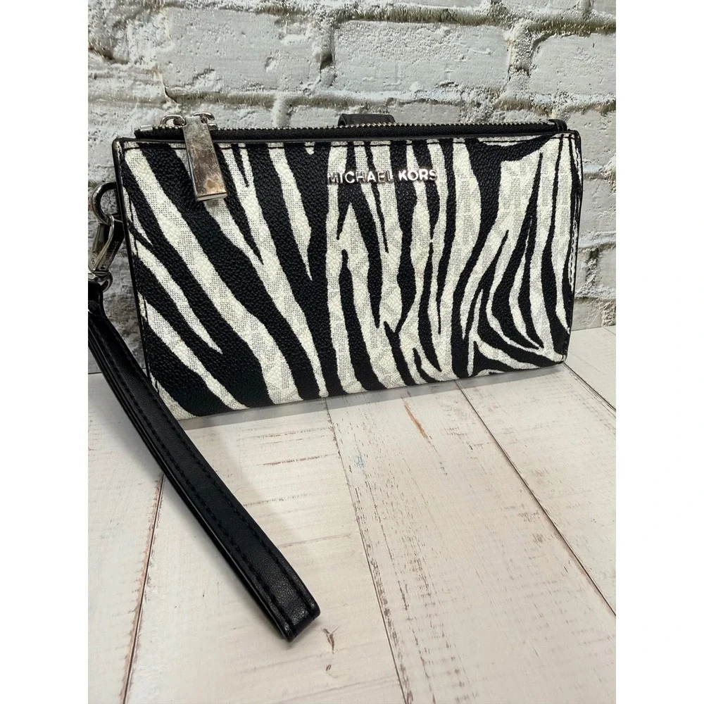 Michael Kors Zebra Print Jet Set Wristlet Wallet Black White Silver Hardware